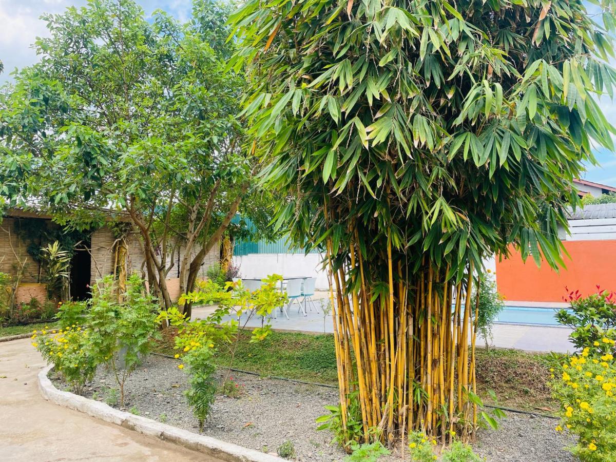 Aradhana Airport Transit Hotel Katunayaka Exterior foto
